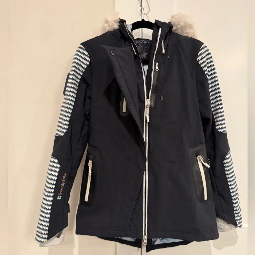 Sweaty Betty Method Softshell Ski Jackett with Fur Trim Size XS EUC